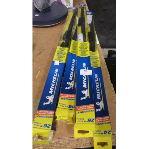 3291 - Quantity of Michelin Hyrdroedge Wiper Blades (16