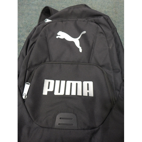 3296 - Greenpan Pancake Pan (28cm) and a Puma Backpack (300-123,129) *This lot is subject to VAT