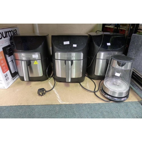 3318 - Various Scrap items incl: Gourmia Air fryers, Russell Hobbs Kettle & Topiary Artificial Tree  * This... 