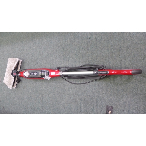 3052 - Shark Steam Mop  ( 301 - 102 )   * This lot is subject to vat