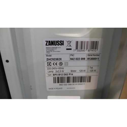 3354 - Quantity of Cooker Hoods & Extractors (404-75,76,220,35,36,173)* This lot is subject to vat