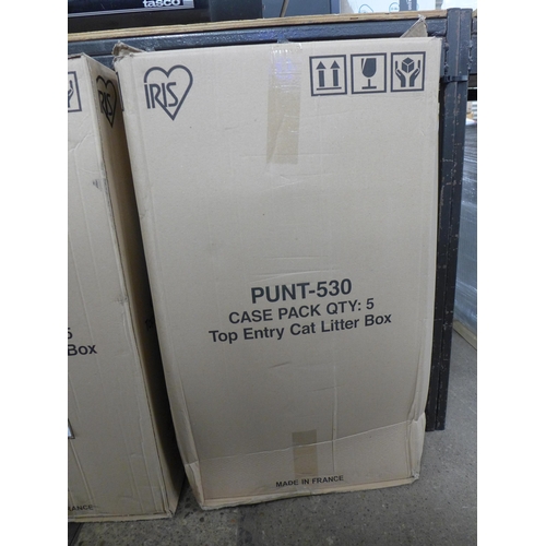 2404 - A box of 5 top entry cat litter boxes