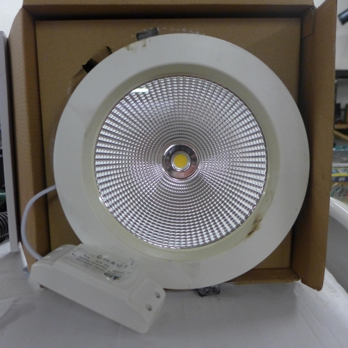 2447 - Venture Lighting bright white spotlights - unused in boxes (8 in a box), with drives - model no. DRV... 