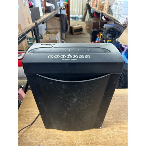 2483 - A Ryman personal cross cut paper shredder