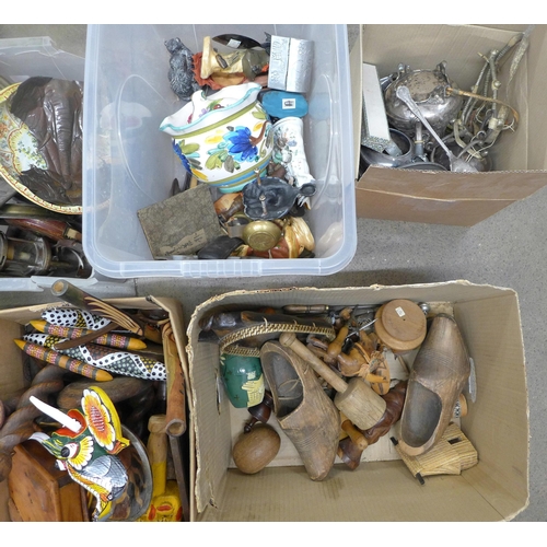 1106 - A collection of metalware, wooden items, plated ware etc. **PLEASE NOTE THIS LOT IS NOT ELIGIBLE FOR... 