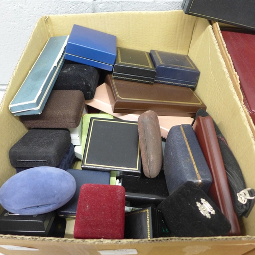 1107 - A quantity of jewellery boxes and cases **PLEASE NOTE THIS LOT IS NOT ELIGIBLE FOR POSTING AND PACKI... 