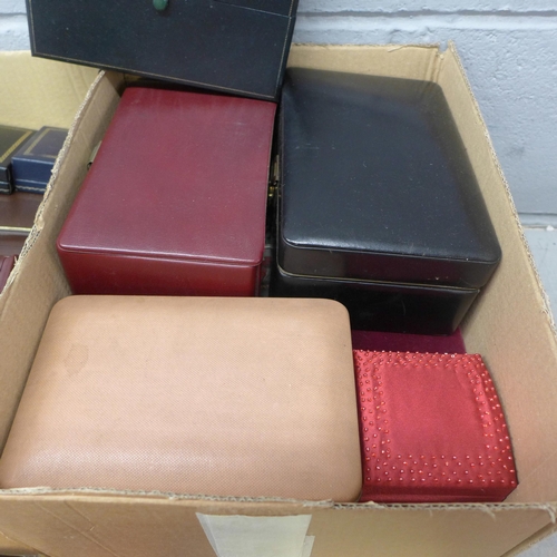 1107 - A quantity of jewellery boxes and cases **PLEASE NOTE THIS LOT IS NOT ELIGIBLE FOR POSTING AND PACKI... 