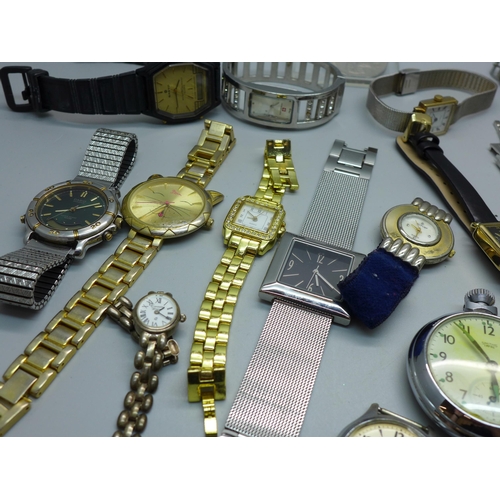 618 - A collection of lady's and gentleman's wristwatches