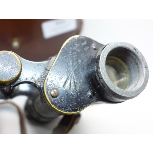 631 - A pair of WWI military binoculars with case dated 1916