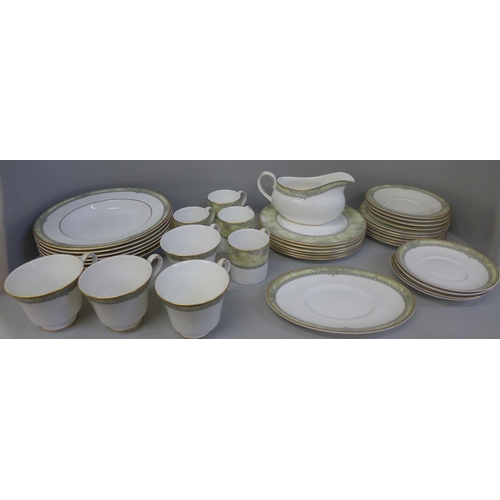 685 - Royal Doulton Isabella pattern dinnerware and coffee ware  **PLEASE NOTE THIS LOT IS NOT ELIGIBLE FO... 