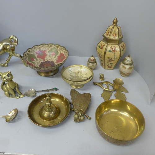 690 - A collection of brassware