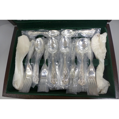 771 - A canteen of plated Butler cutlery