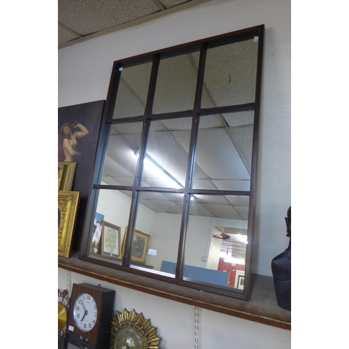 283A - A mahogany framed mirror