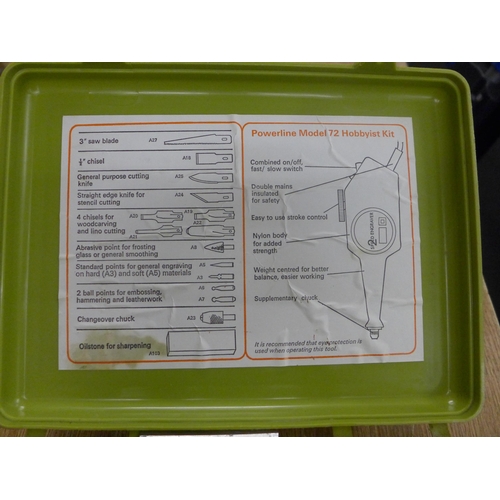 2033 - A Speed engraver (BS 2769) with bit set in a plastic case