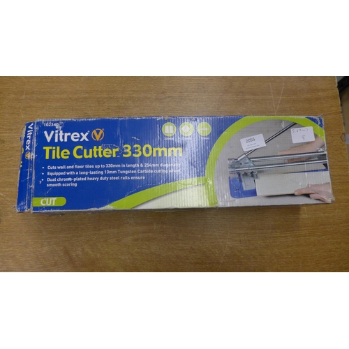 2055 - A Vitrex 330mm tile cutter