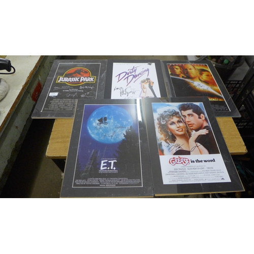 2124 - 5 reproduction signed movie posters