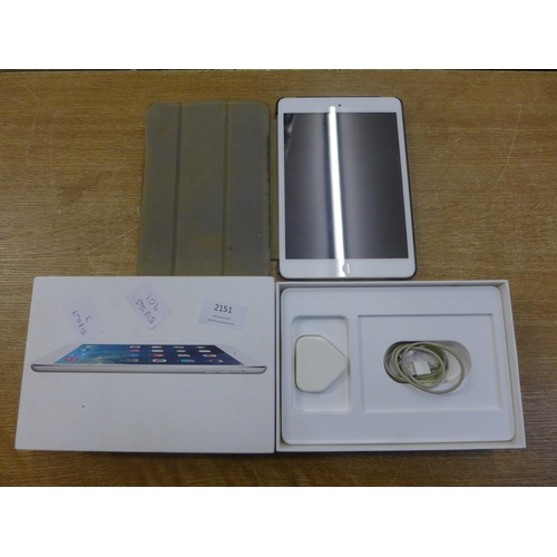 2151 - An Apple iPad mini with charger