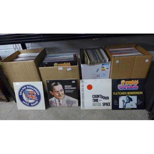 2187 - A large quantity of LP records featuring mainly jazz music