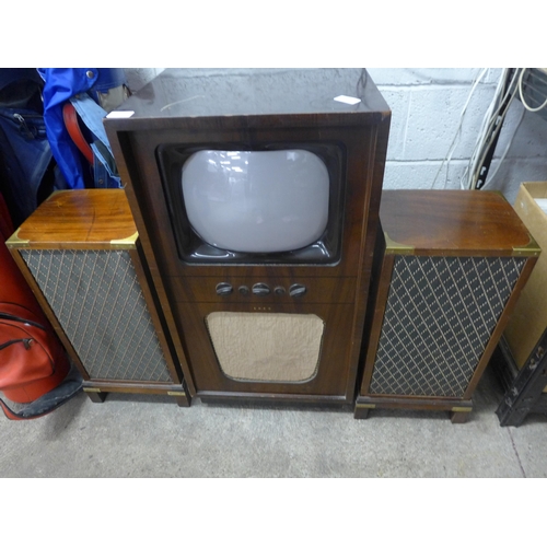 2206 - An Ekco 1950s retro TV (model TC162N) with a pair of Dynatron LS2928 brass cornered speakers on stan... 