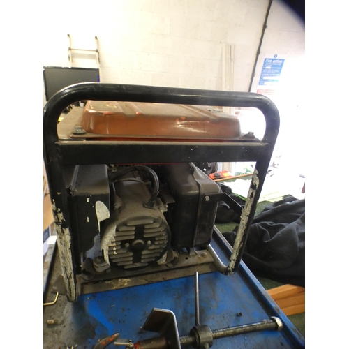 2215 - A Honda 4000 framed 240/110v generator * this lot is subject to VAT