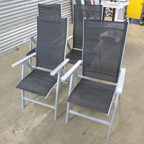 2267 - 4 metal and mesh garden chairs