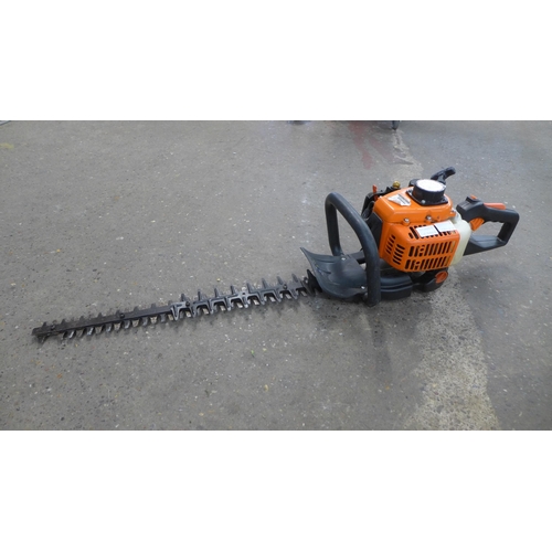 2302D - A Parker petrol driven hedge trimmer - model no. PGHT2600 - Police repossession