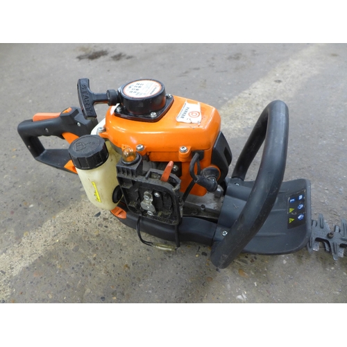 2302D - A Parker petrol driven hedge trimmer - model no. PGHT2600 - Police repossession