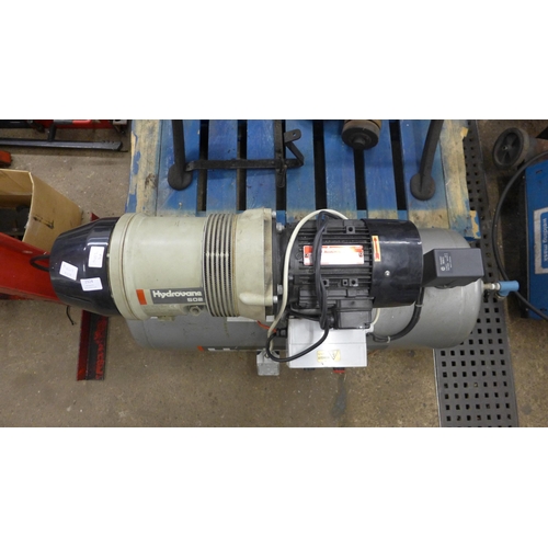 2324 - A Hydrovane 502 three phase electric air compressor