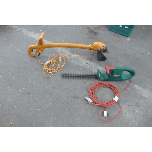 2346 - A Qualcast Hedgemaster 370 240v electric hedgecutter and a Black & Decker GL360 230v electric garden... 