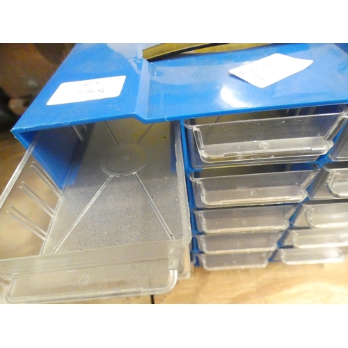 2472 - A nail/screw organiser with plastic trays