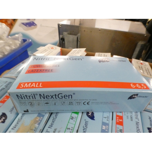 2476 - Box of 21 x 100 Nitril gloves