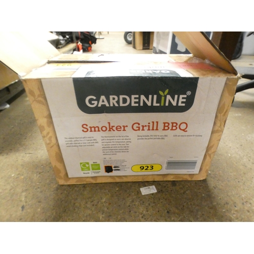 2499 - A Gardenline smoker grill BBQ