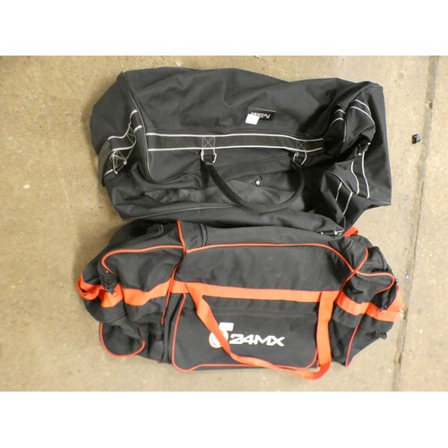 2503 - Motorcycle or sports gear travel bag 800 x 400 x 400 plus a large travel bag with wheels, 600 x 350 ... 