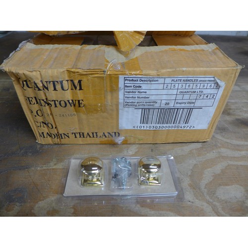 2396 - 6 Boxes of plate handles with brass finish (20 per box)