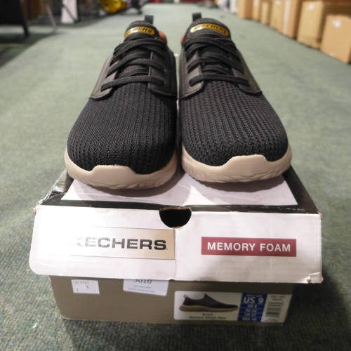 3010 - Men's black Skechers trainers - UK size 8 * this lot is subject to VAT