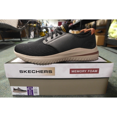 3011 - Men's black Skechers trainers - UK size 9 * this lot is subject to VAT