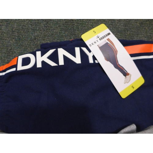 3029 - Assorted Women's branded clothing incl: mainly DKNY and Under Armour * this lot is subject to VAT