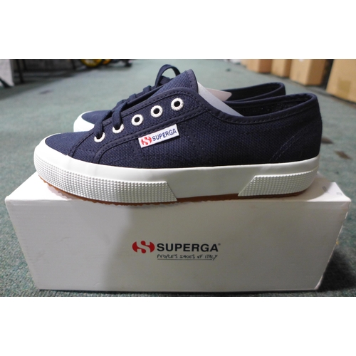 Superga 2024 size 4.5