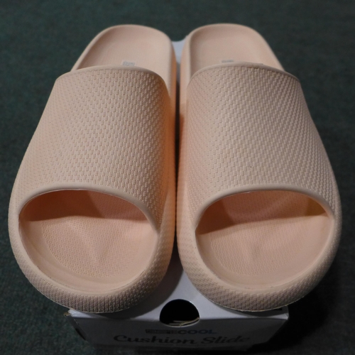 3040 - 32°C Cool Cushion Slide Coral Flip Flops - size: L * this lot is subject to VAT