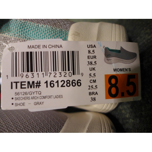 3047 - Women's Grey Slip-On Skechers - UK size 5.5 * this lot is subject to VAT