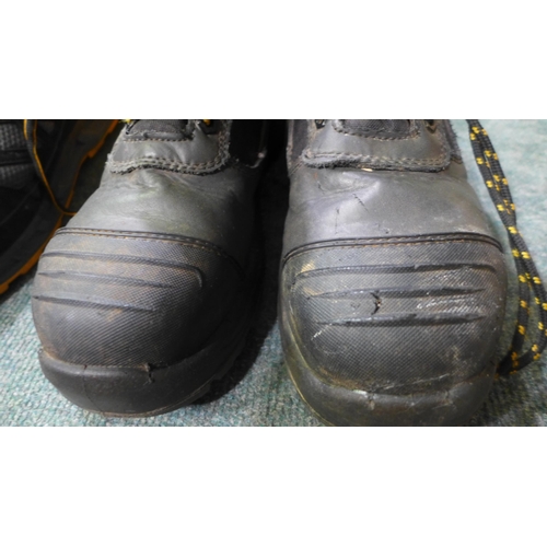 3053 - Men's Dewalt Steel-Toe-Capped Trainers & Boots - UK sizes: 8 & 12 * this lot is subject to VAT