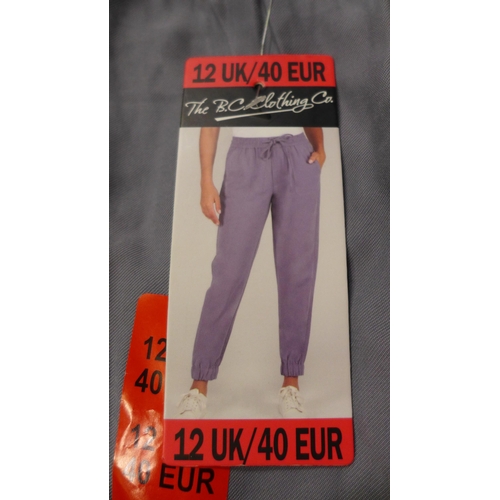 3060 - Assorted Women's casual trousers - mixed size/style/colours * this lot is subject to VAT