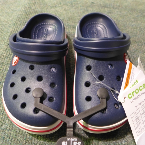 3066 - Children's Navy Crocs - UK size: 11 * this lot is subject to VAT