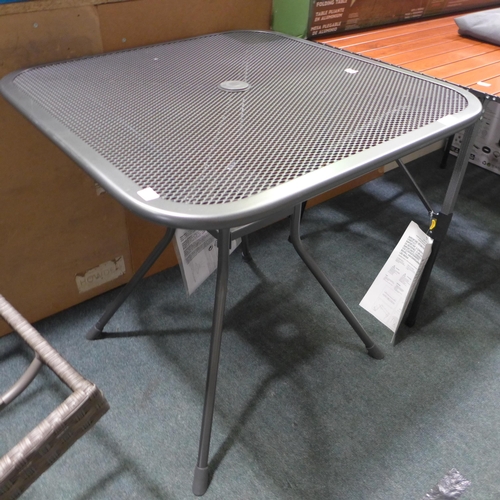 3080 - Sunvilla Mesh Table  ( 301 - 123 )   * This lot is subject to vat