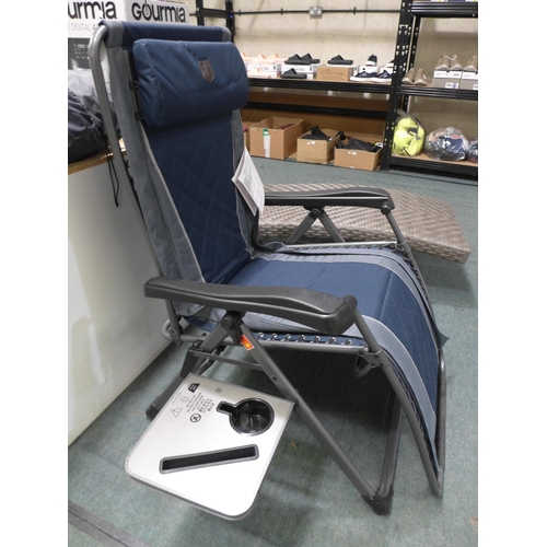 3082 - Zero Gravity Garden Lounger  ( 301 - 39 )   * This lot is subject to vat