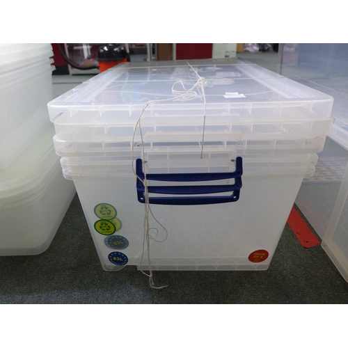 3337D - Three plastic 62L storage tubs with lids - mixed size - cracked/damaged