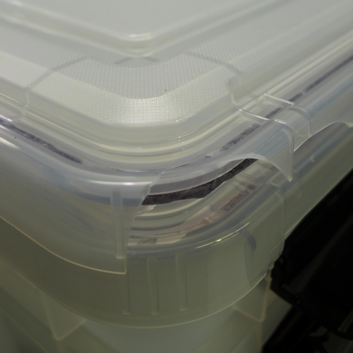 3337F - Five plastic storage tubs with lids - mixed size - cracked/damaged