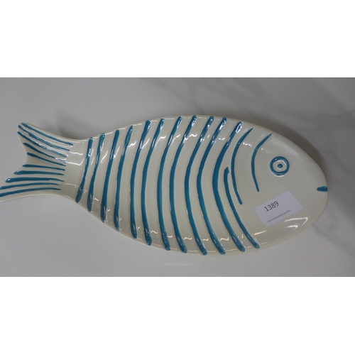 1389 - A ceramic fish plate L30cm (563304)