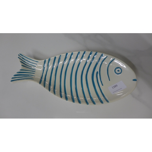 1389 - A ceramic fish plate L30cm (563304)