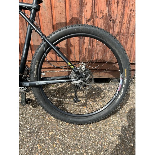 2247 - A GT Avalanche XL frame twin disc MTB with upgraded brakes